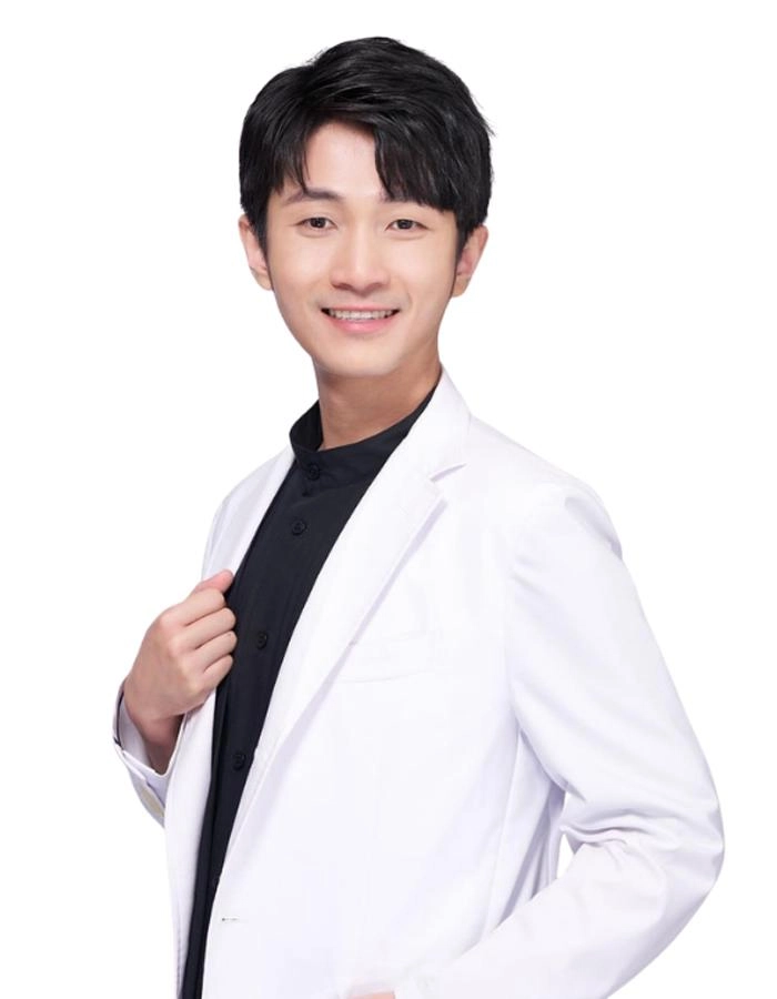 石沁訢 醫師 Dr.Shi